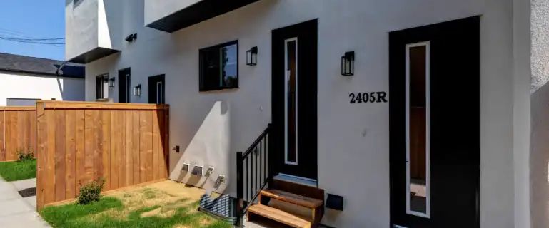 2405-B 4th Street NE | 2405 4 Street Northeast, Calgary - Photo 1