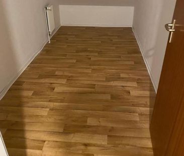 Einziehen und wohlfühlen! 2-Zimmer-Wohnung, Renoviert und Einzugsbe... - Foto 1