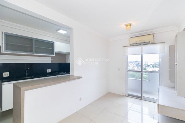 Apartamento com 2 quartos e 60m² para alugar em Teresópolis, Porto Alegre. - Photo 1