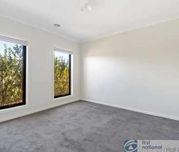 Family home in popular Cornerstone Estate! - Photo 2