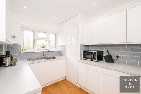 Homecroft Gardens, Loughton - Photo 4