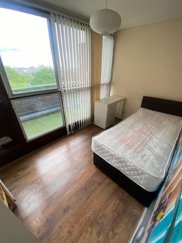 4 bedroom townhouse to rent - Photo 3