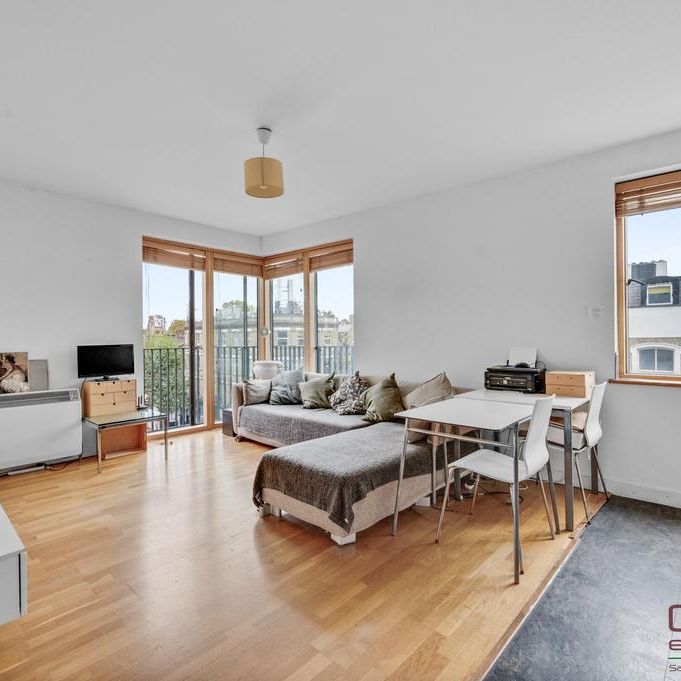 1 bedroom flat to rent - Photo 1