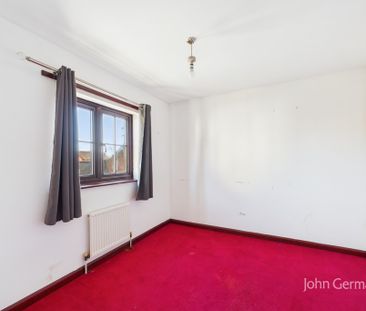 4 bedroom detached to let - Photo 4