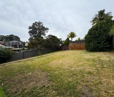 Four Bedroom Updated Family Home - Photo 4