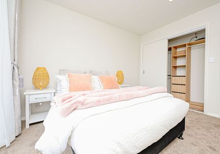 Dedicated Car Park & Pet Friendly - Photo 5