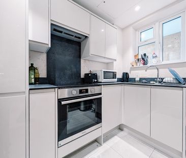 Studio Flat, Gunnersbury Avenue, W5 - Photo 2