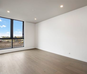 Luxury Living Awaits! - Photo 2