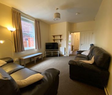 Room in a Shared House, Henry Road, NG2 - Photo 2
