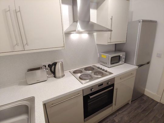 2 bedroom flat to rent - Photo 1