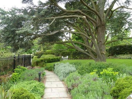 Treetops, The Mount, Caversham, RG4 - Photo 2