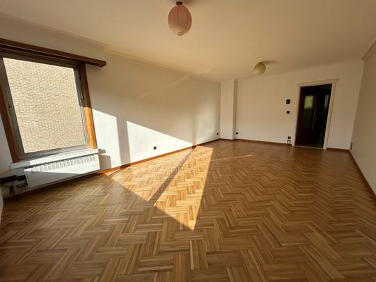 Appartement te huur - Photo 1