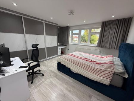 2 bedroom terraced house to rent - Photo 3