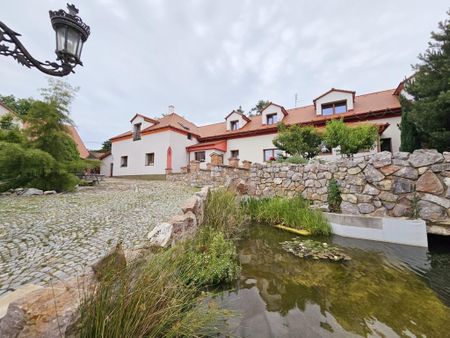 Pronájem bytu 1+kk 36 m2 - Fotografie 5
