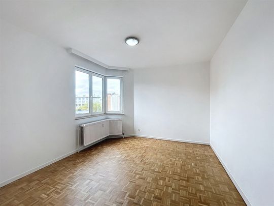 Appartement te huur - Photo 1