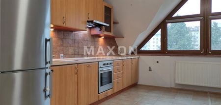 3 pokoje + salon z aneksem kuchennym i parkingiem - Фото 5