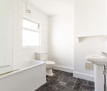 3 Bed Terraced House, Whichelo Place, BN2 - Photo 1