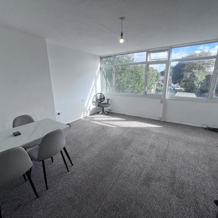 3 bedroom maisonette to rent - Photo 1