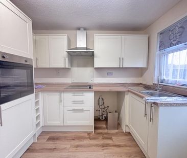 2 bedroom detached bungalow to rent - Photo 1