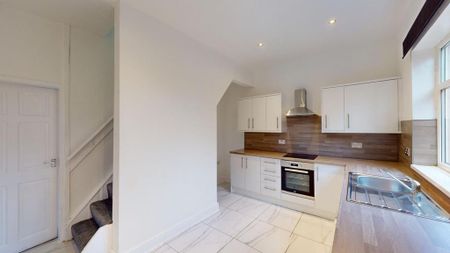 2 bedroom terraced house to rent - Photo 5