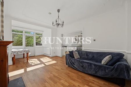 4 bedroom semi-detached house to rent - Photo 3