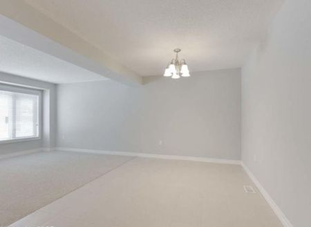 For Lease - 66 Cittadella Boulevard, Hamilton, Ontario - Photo 3