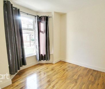 4 bedroom terraced house to rent - Photo 3