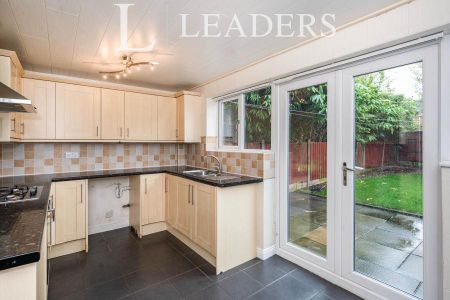 3 bedroom house to rent Hillbeck Crescent, Ashton-in-Makerfield, Wigan, WN4 - Photo 5