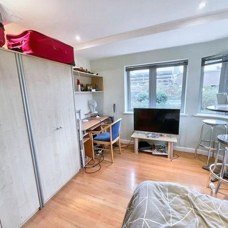 Studio to rent - Photo 4