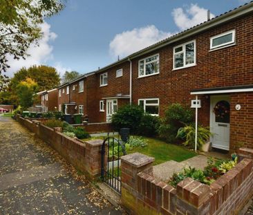 4 bedroom end of terrace house to rent - Photo 6