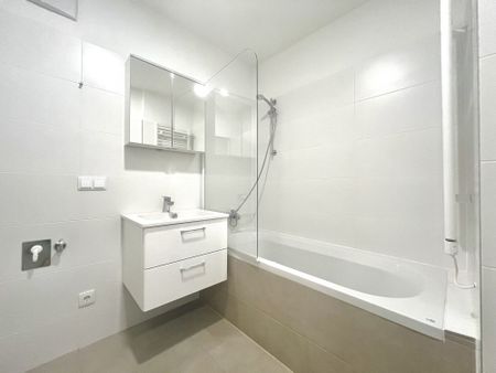 Perfekte Lage nahe U3! | Stellplatz inklusive | 2 Zimmer-Wohnung | 2.OG mit Lift | 4m² Balkon - Photo 2