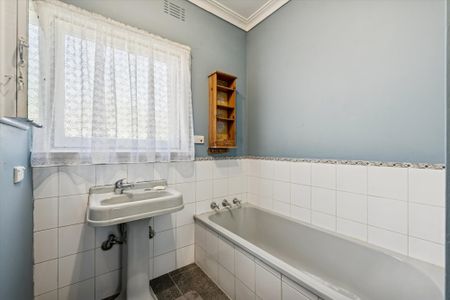 Comfortable Brick Home with Flexible Layout - Photo 4