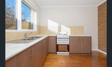 Townhouse Living in the Heart of Yarraville! - Photo 4