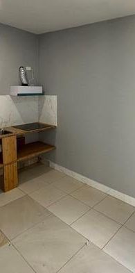 Large 1 bedroom studio - Photo 1