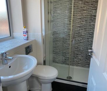 3 bedroom semi-detached house to rent - Photo 6