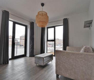 The Docks, Gloucester - Photo 6