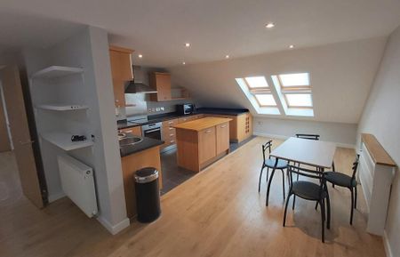 3 bedroom apartment to rent - Photo 4