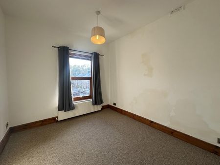 2 bedroom end of terrace house to rent - Photo 3