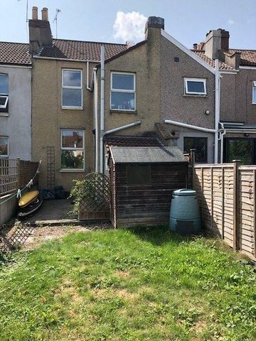 2 bedroom terraced house to rent - Photo 4