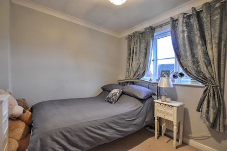 Spruce Avenue, CM6, Dunmow - Photo 2