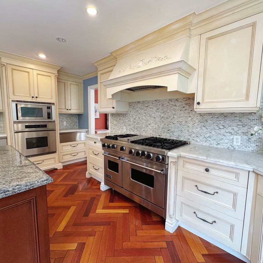 For Lease - 2415 Jarvis Street Unit# B4, Mississauga, Ontario - Photo 1