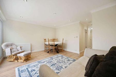 Bloomsbury Close, Ealing Common, London, W5 - Photo 2