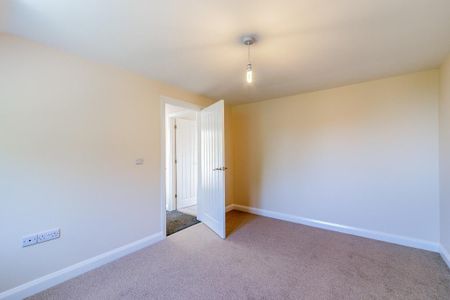 3 bedroom detached house to rent - Photo 2