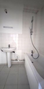 Location Appartement 3 pièces 44m² CAEN 14000 - Photo 4