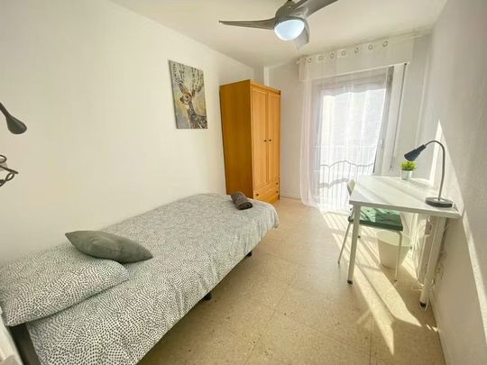 Calle de las Marismas, Madrid, Community of Madrid 28038 - Photo 1