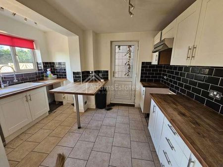 Tyndale Walk, Batley, WF17 - Photo 5