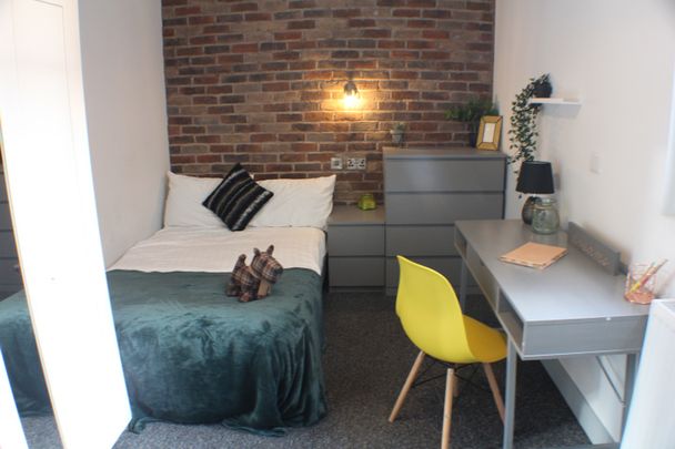 3 Bed Flat, Bowling Green Street, LE1 - Photo 1