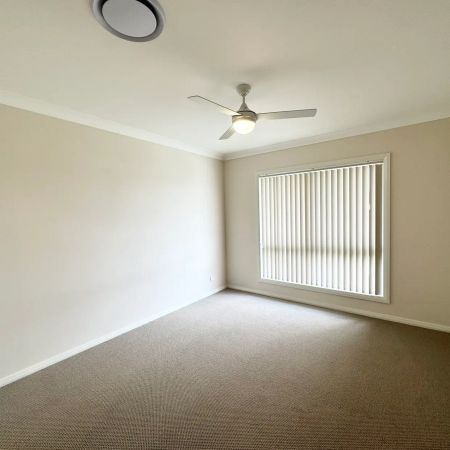 Modern and Spacious Family Home - Photo 4