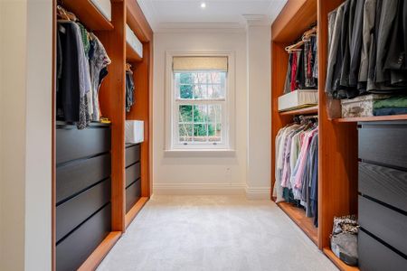 6 bedroom detached house to rent - Photo 3