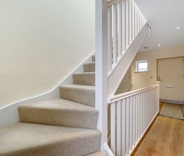 St Christophers Road, Haslemere, Surrey, GU27 - Photo 4